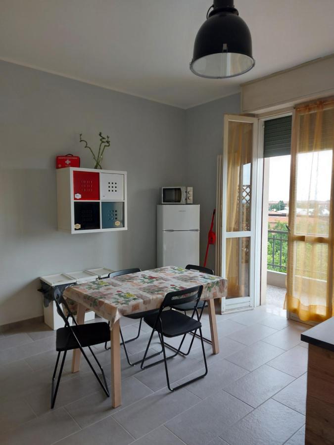 Fare Bnb - Room Del Parco Реджо Емилия Екстериор снимка
