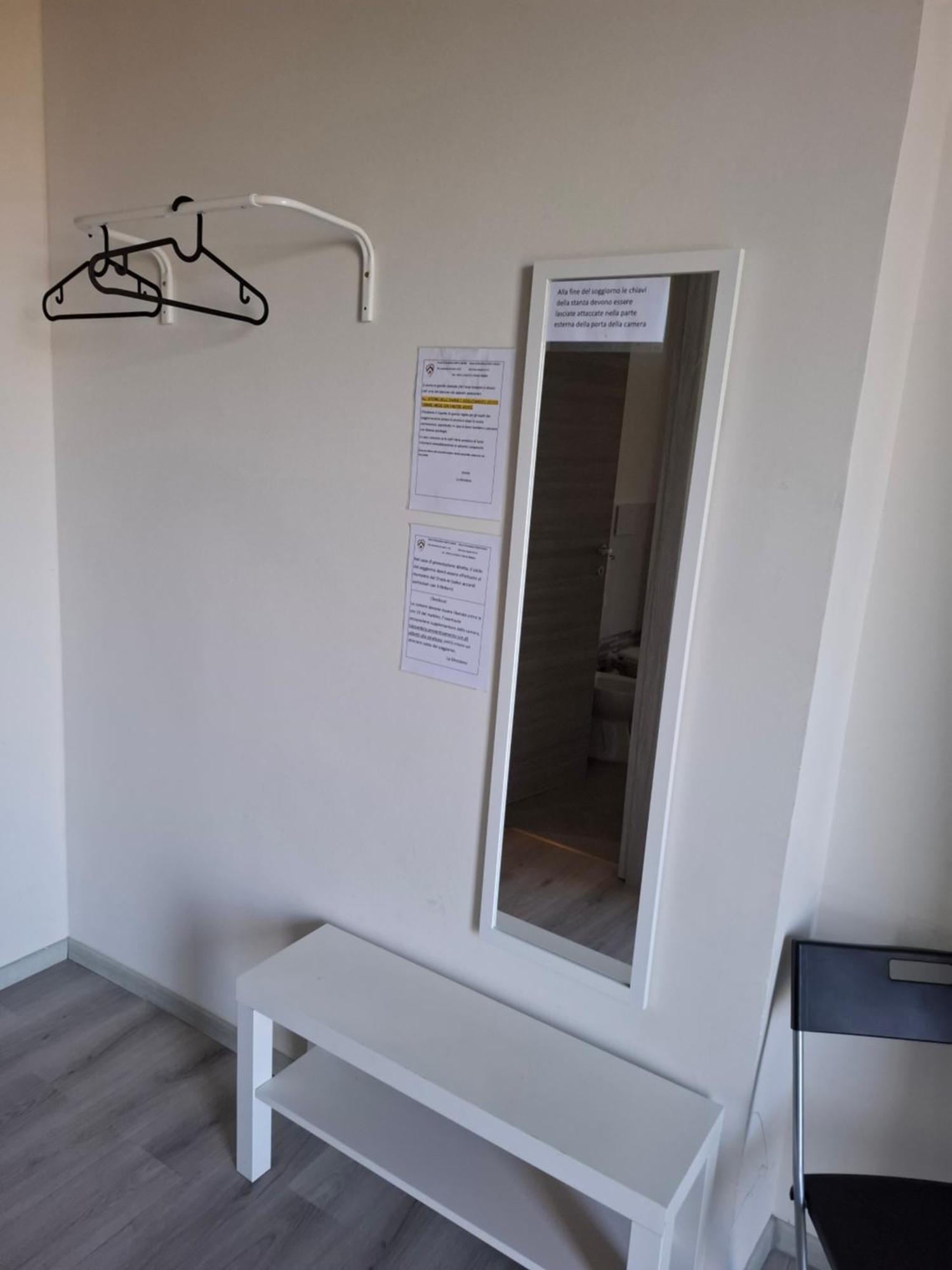 Fare Bnb - Room Del Parco Реджо Емилия Екстериор снимка